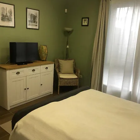 Galeria Apartmanhaz * Keszthely