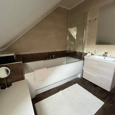 Galeria Apartmanhaz *