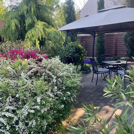 Galeria Apartmanhaz * Keszthely